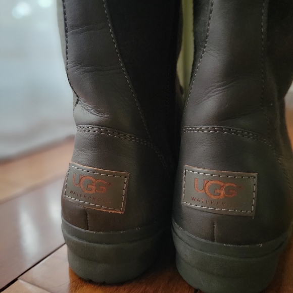 Women’s Ugg Elvia Waterproof Tall Lace up Charcoal Sheepskin Sherpa Boot Sz 6.5 - Picture 7 of 10